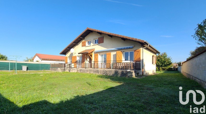 Maison 7 pièces de 144 m² à Saint-Siméon-de-Bressieux (38870)