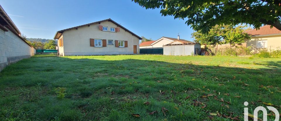 Maison 7 pièces de 144 m² à Saint-Siméon-de-Bressieux (38870)