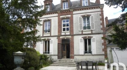 Mansion 11 rooms of 304 m² in Chartres (28000)