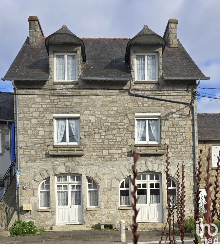 House 7 rooms of 154 m² in Saint-Cast-le-Guildo (22380)