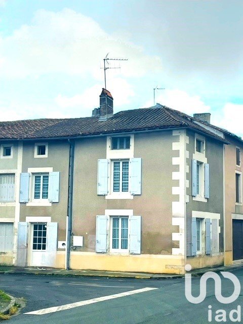 Maison de ville 3 pièces de 83 m² à Verteuil-sur-Charente (16510)