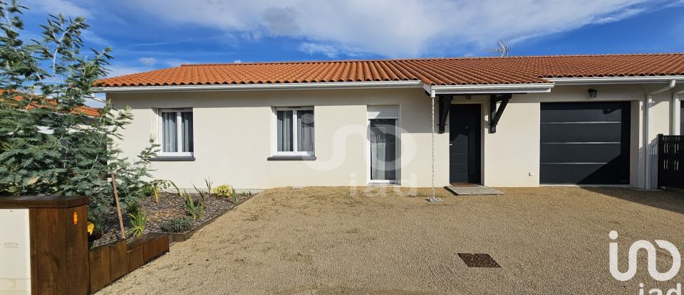 Maison 4 pièces de 91 m² à Parentis-en-Born (40160)