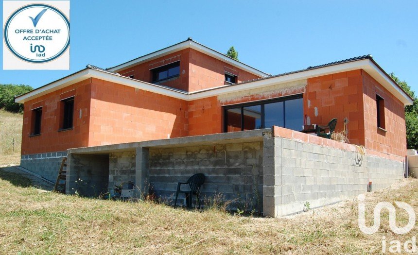 Maison 5 pièces de 146 m² à Saint-Beauzély (12620)