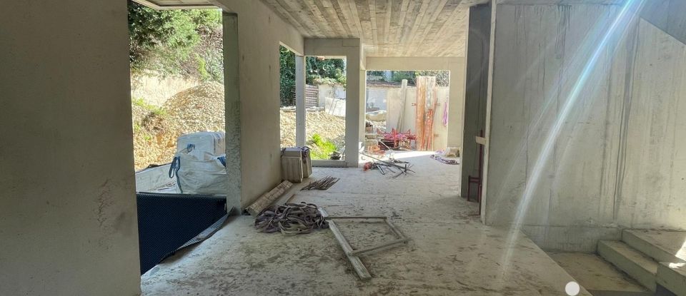 Maison 5 pièces de 244 m² à Nice (06100)