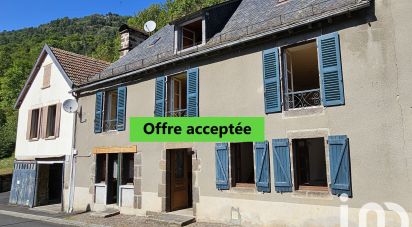 Maison de village 7 pièces de 121 m² à - (15380)