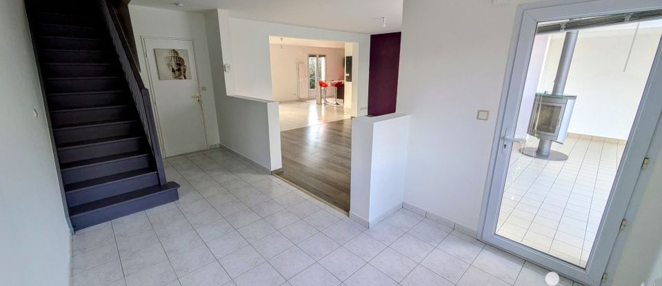 Maison 8 pièces de 188 m² à Trélazé (49800)