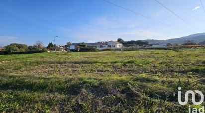 Terrain de 710 m² à Vénéjan (30200)