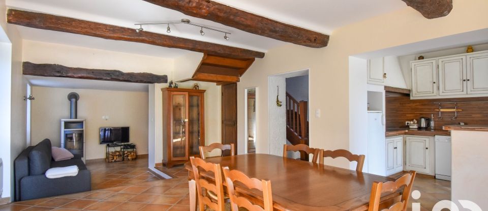 House 7 rooms of 180 m² in Auriol (13390)