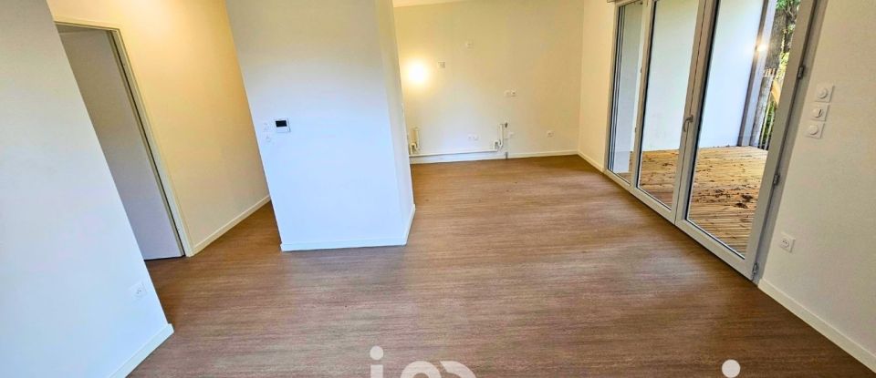 Apartment 2 rooms of 46 m² in Carcans (33121)