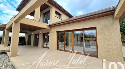 House 5 rooms of 183 m² in LES ABRETS (38490)