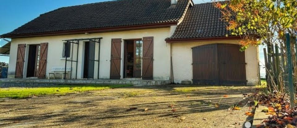 Traditional house 4 rooms of 83 m² in Vignes (64410)