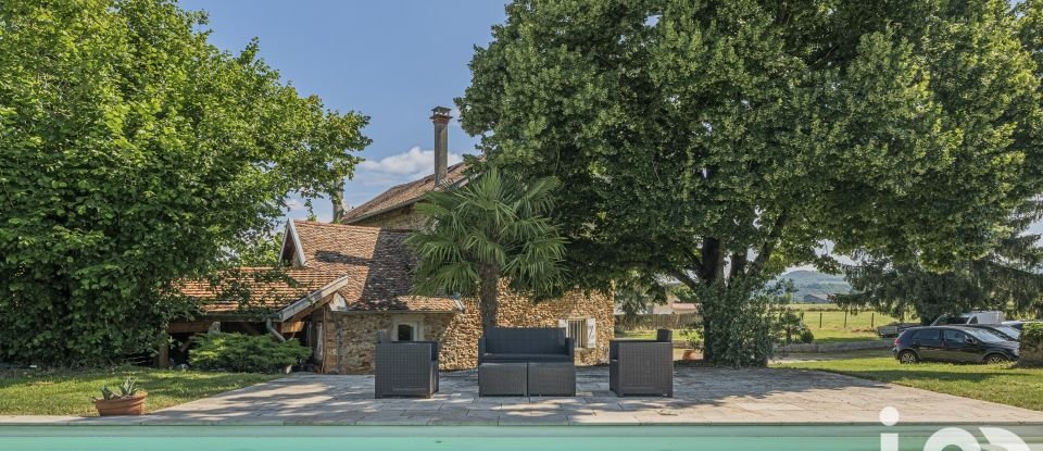 Country house 10 rooms of 302 m² in Crémieu (38460)