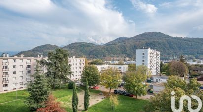 Appartement 3 pièces de 49 m² à Saint-Martin-d'Hères (38400)