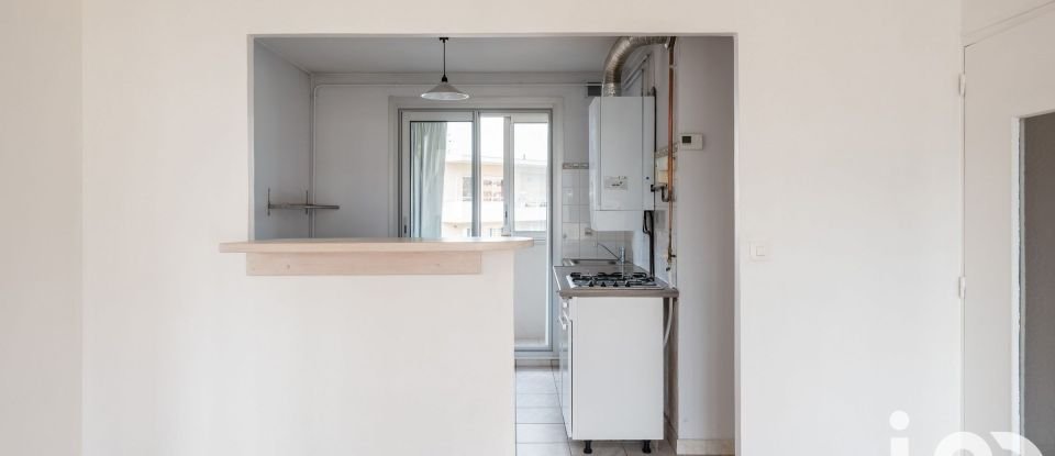 Appartement 3 pièces de 49 m² à Saint-Martin-d'Hères (38400)