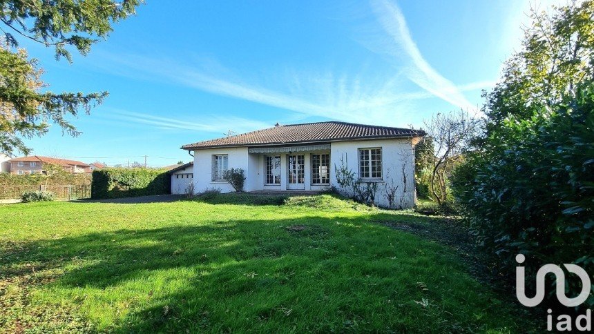 House 7 rooms of 166 m² in Replonges (01750)