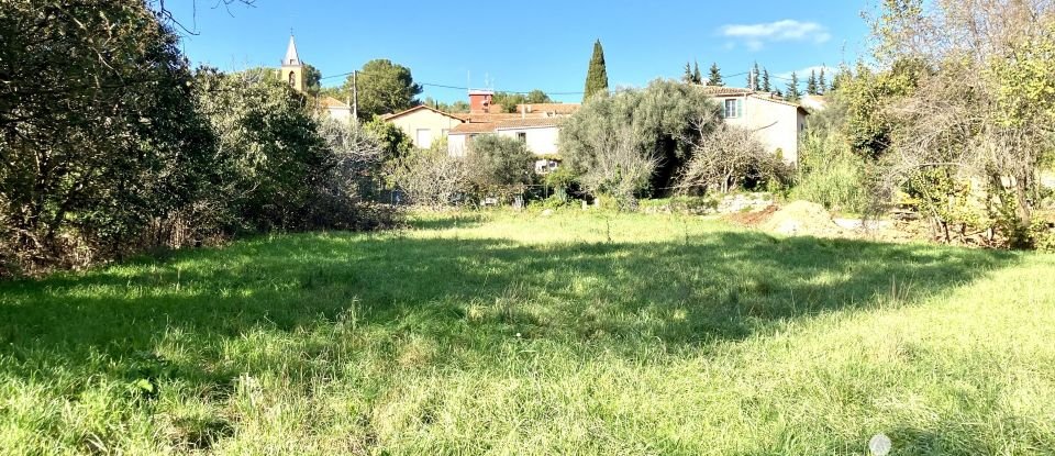 Land of 1,653 m² in Roquefort-les-Pins (06330)