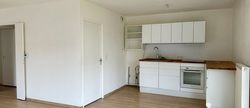 Apartment 3 rooms of 71 m² in Douai (59500)