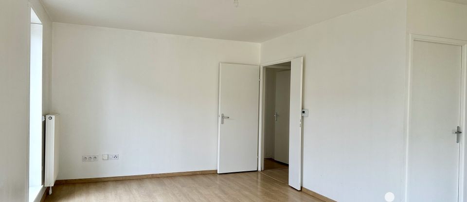 Apartment 3 rooms of 71 m² in Douai (59500)