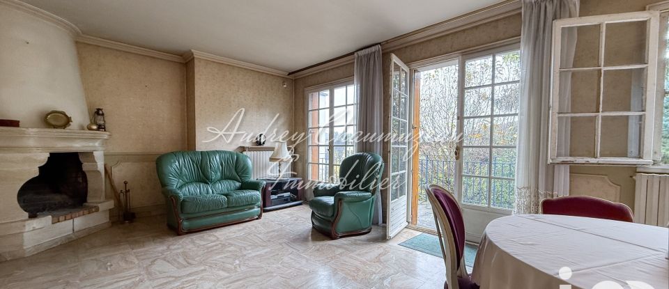 House 6 rooms of 115 m² in Orsay (91400)