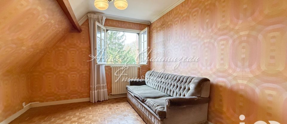 House 6 rooms of 115 m² in Orsay (91400)