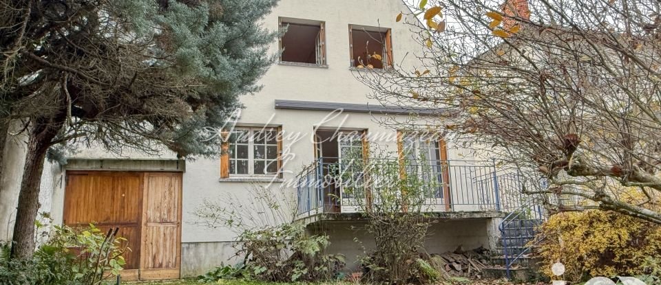 House 6 rooms of 115 m² in Orsay (91400)