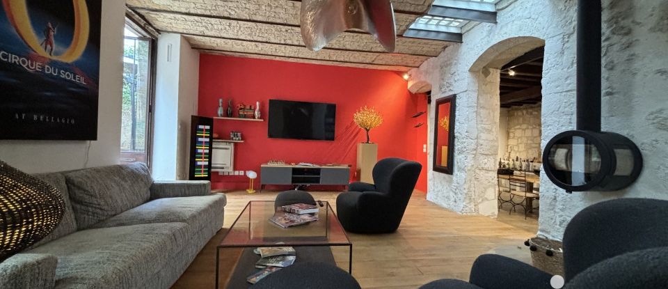 Appartement 4 pièces de 180 m² à Avignon (84000)