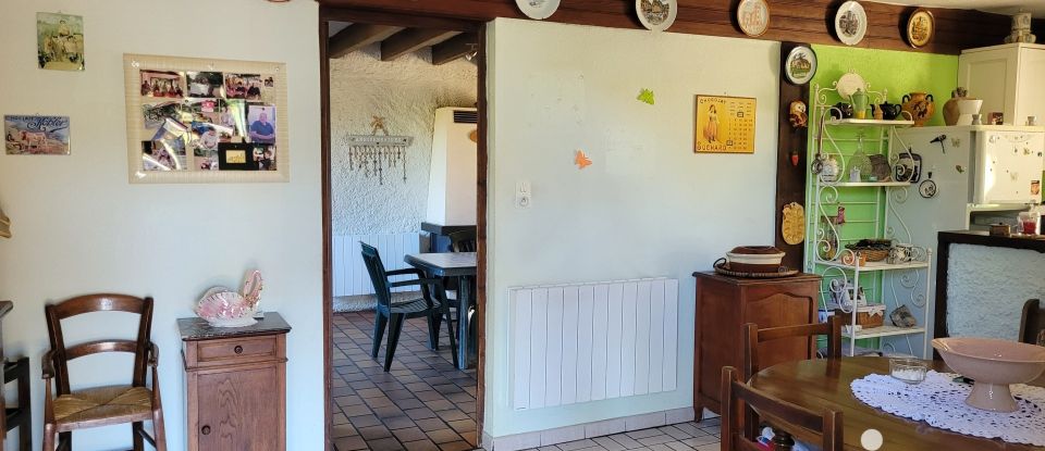 Country house 5 rooms of 124 m² in Sorbier (03220)