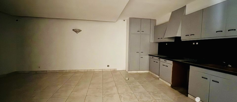 Maison 6 pièces de 111 m² à Daumeray (49640)