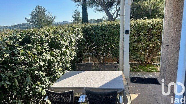 Appartement 2 pièces de 26 m² à Carnoux-en-Provence (13470)