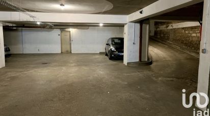 Parking/garage/box de 15 m² à Paris (75016)