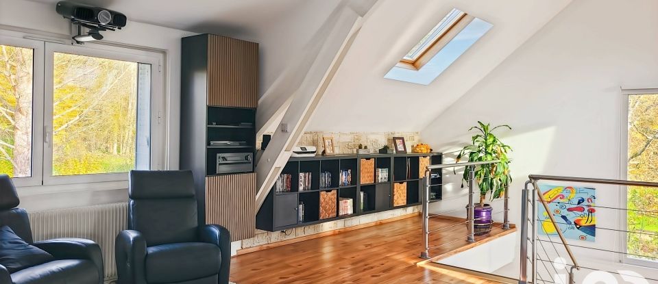 Maison 7 pièces de 270 m² à Chaumes-en-Brie (77390)