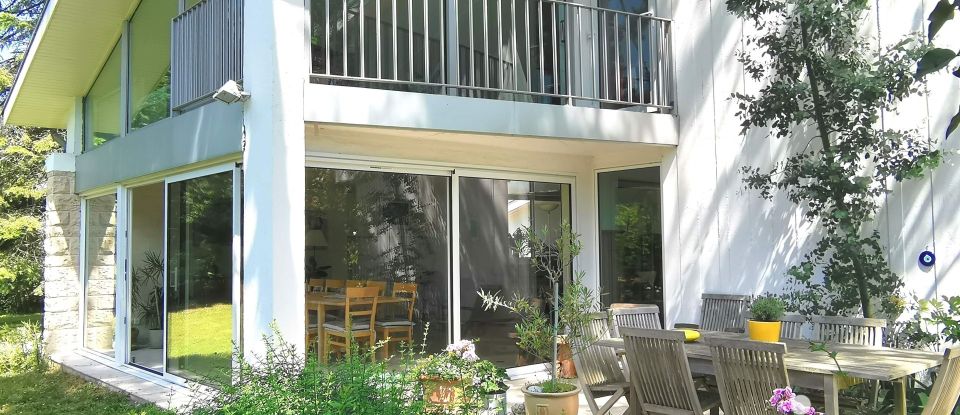 Maison 10 pièces de 265 m² à Verneuil-sur-Seine (78480)