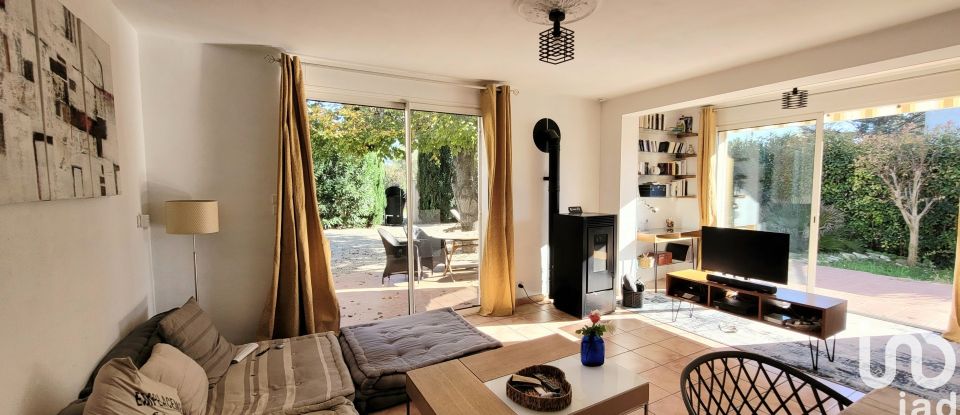 House 3 rooms of 72 m² in L'Isle-sur-la-Sorgue (84800)