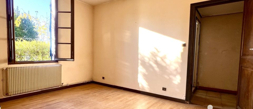 Maison 4 pièces de 110 m² à Hostens (33125)