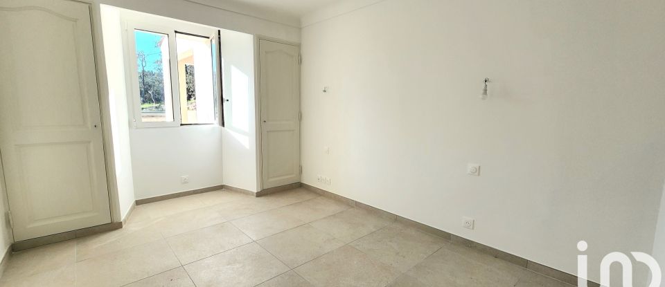 House 6 rooms of 196 m² in Le Plan-de-la-Tour (83120)