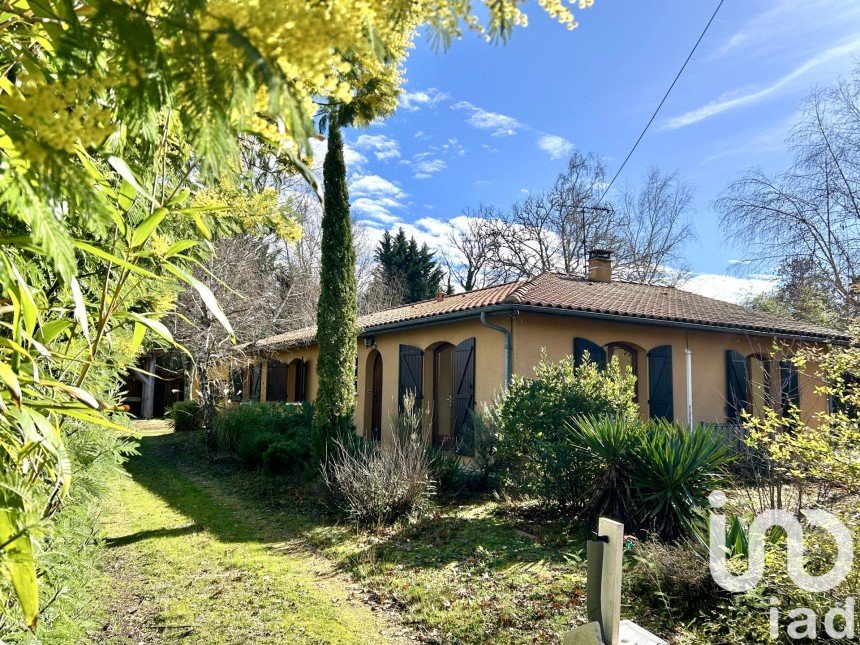 Maison traditionnelle 5 pièces de 120 m² à Le Barp (33114)