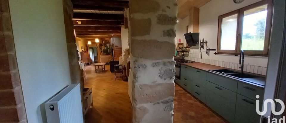 Longère 5 pièces de 143 m² à Issepts (46320)