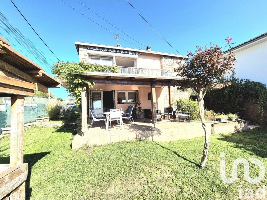 Traditional house 5 rooms of 130 m² in Brive-la-Gaillarde (19100)