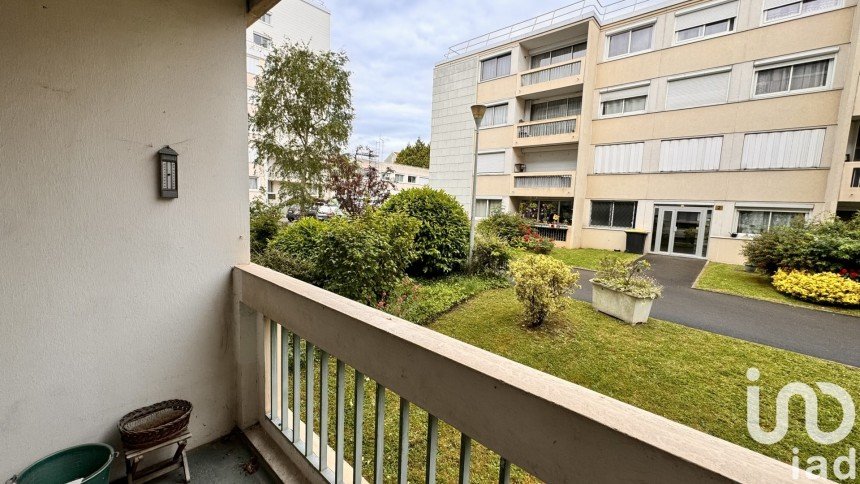 Apartment 3 rooms of 61 m² in Gagny (93220)