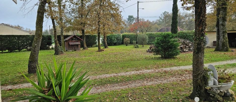 Maison traditionnelle 7 pièces de 140 m² à Lagorce (33230)