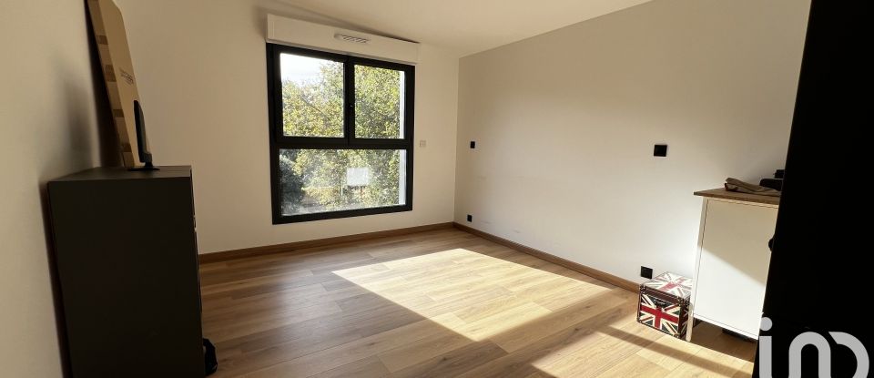 Maison 6 pièces de 190 m² à Peyrolles-en-Provence (13860)