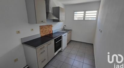 Apartment 3 rooms of 67 m² in Saint-Pierre (97410)