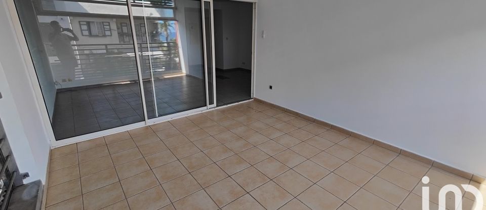 Appartement 3 pièces de 67 m² à Saint-Pierre (97410)