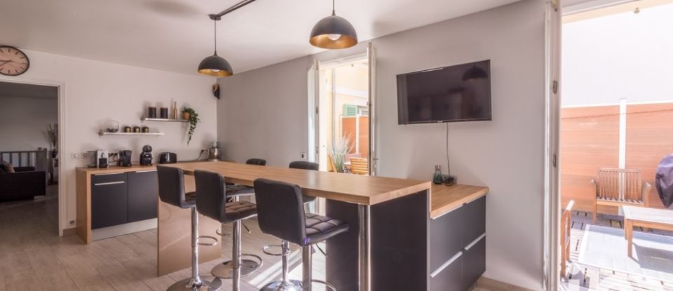 Maison de ville 6 pièces de 137 m² à Carrières-sur-Seine (78420)