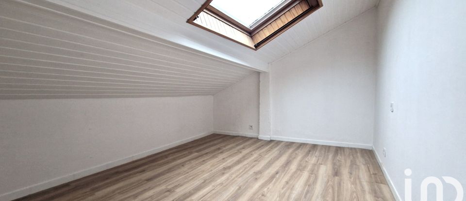 Appartement 4 pièces de 87 m² à Entrange (57330)