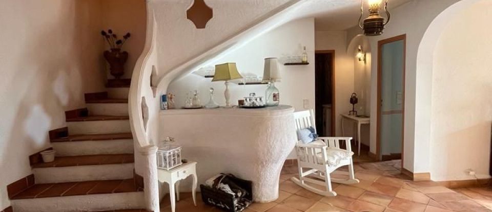 Maison 5 pièces de 190 m² à La Roquette-sur-Var (06670)