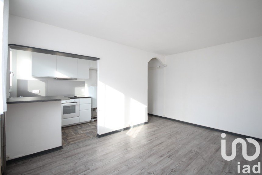 Apartment 2 rooms of 39 m² in Les Clayes-sous-Bois (78340)