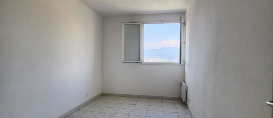 Appartement 3 pièces de 58 m² à Gattières (06510)