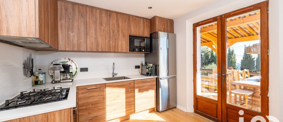 Maison 5 pièces de 109 m² à Cabris (06530)