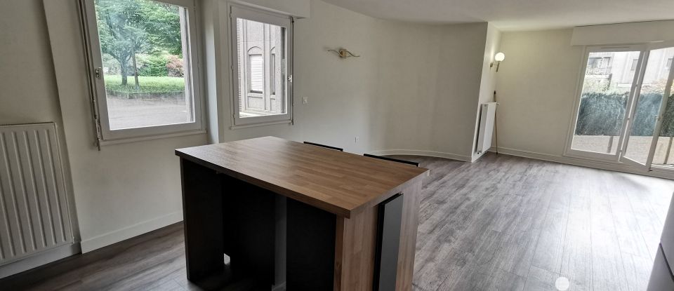 Apartment 3 rooms of 70 m² in Montigny-le-Bretonneux (78180)